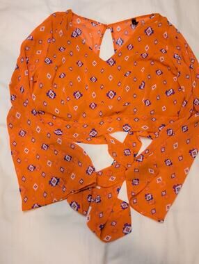Interi Wrap Blouse Size Small Orange Geometric Medallion Print V-Neck Tie Front